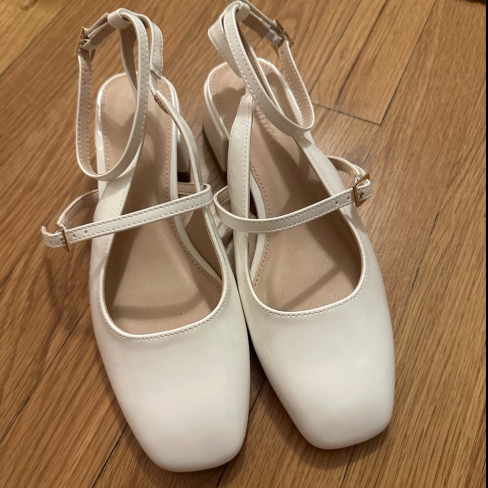 Mary Jane Chunky Low Heels